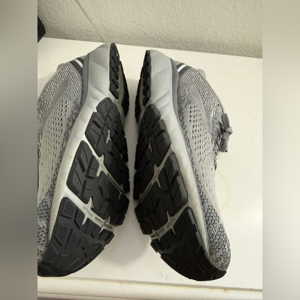 Brooks ghost 11 Men's Athletic Gray Sneakers - Picture 6 of 8